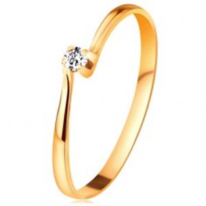 Briliantový prsten ze žlutého 14K zlata - diamant v kotlíku mezi zúženými rameny BT179.42/48