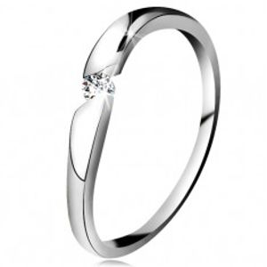 Diamantový prsten z bílého 14K zlata - briliant čiré barvy v šikmém výřezu BT180.57/63