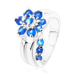 Třpytivý prsten s rozdělenými rameny, zirkonový květ v modrém odstínu V07.11
