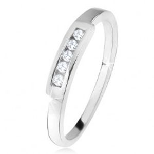 Lesklý prsten s linií čirých zirkonů, broušený pásek, ze stříbra 925 SP26.08