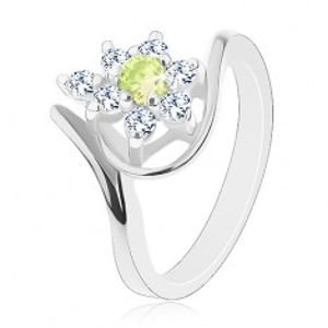 Lesklý prsten stříbrné barvy, zirkonový kvítek se žlutozeleným středem G08.06