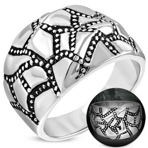 Mohutný ocelový prsten stříbrné barvy, zvlněný povrch, patinované pásy - Velikost: 67