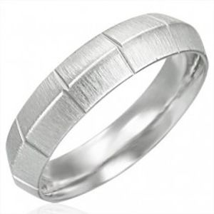 Dámský ocelový prsten, matný se svislými rýhami, vyvýšený střed D18.7
