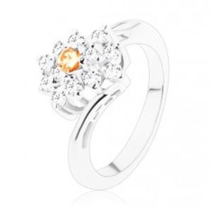 Prsten ve stříbrném odstínu, obdélník se světle oranžovými a čirými zirkony V05.14