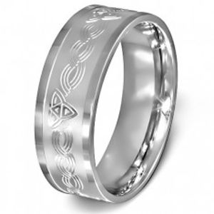 Prsten z chirurgické oceli - keltský uzel na matném stříbrném pozadí E6.2