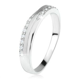 Prsten ze stříbra 925, šikmý pás mezi zirkonovými liniemi - Velikost: 51