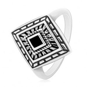 Prsten ze stříbra 925, patinovaný kosočtverec s černou glazurou uprostřed M15.07