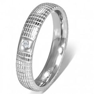 Stříbrný ocelový prsten s čirým kamínkem a mřížkou BB5.9