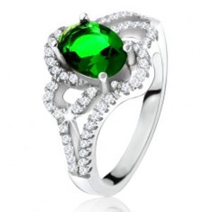 Stříbrný prsten, šikmý oválný zelený zirkon, zaoblené linie, čiré kamínky SP29.06