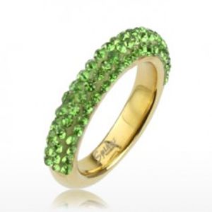 Třpytivý prsten zlaté barvy z oceli, linie světle zelených kamínků SP36.14