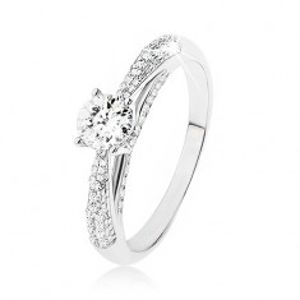 Třpytivý stříbrný prsten 925, čirý kamínek, zdobené boční strany prstenu SP50.07
